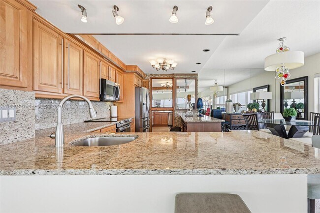 Building Photo - 3550 Galt Ocean Dr