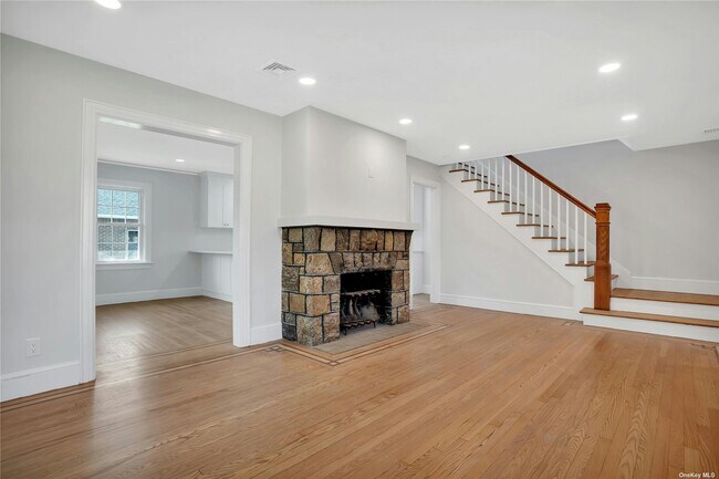 Building Photo - 92 Hillside Ave