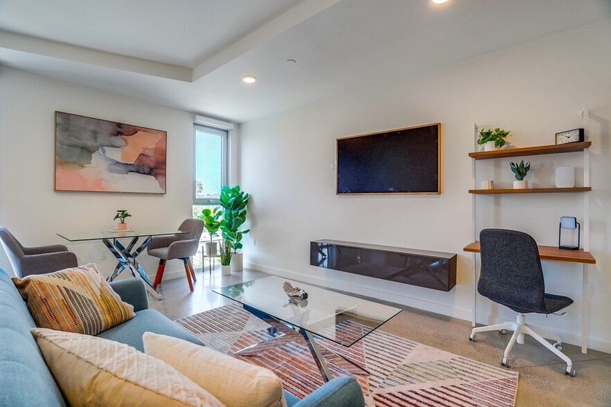 The Jagger Apartments in West Los Angeles featuring Studios, One Bedroom Apartments and Penthouse. - The Jagger