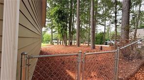 Building Photo - 446 Russell Cemetery Rd