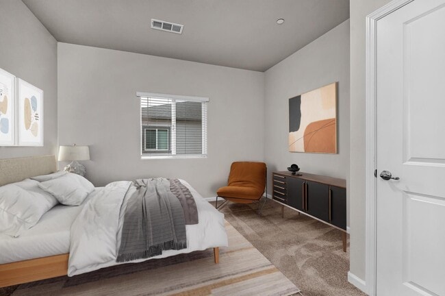 Building Photo - Wood Ranch Duplex 519