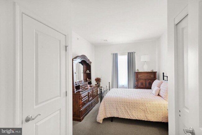 Building Photo - 113 Legacy Blvd