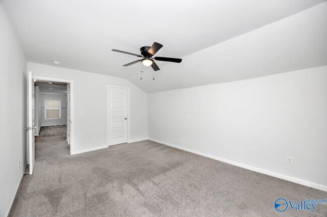 Building Photo - 171 Kingswood Dr