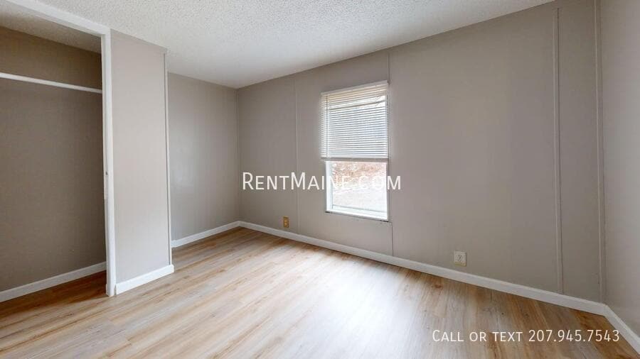 Building Photo - 25 Balsam Ln