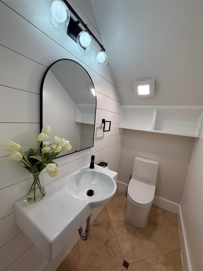 Building Photo - 1608 Patterson St