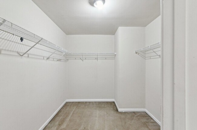 Building Photo - 1798 Oak Brook Ln NW