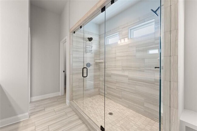 Building Photo - 4656 Silver Oak Dr SW