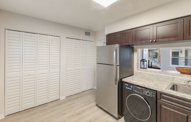 Building Photo - 121 Danube Ave