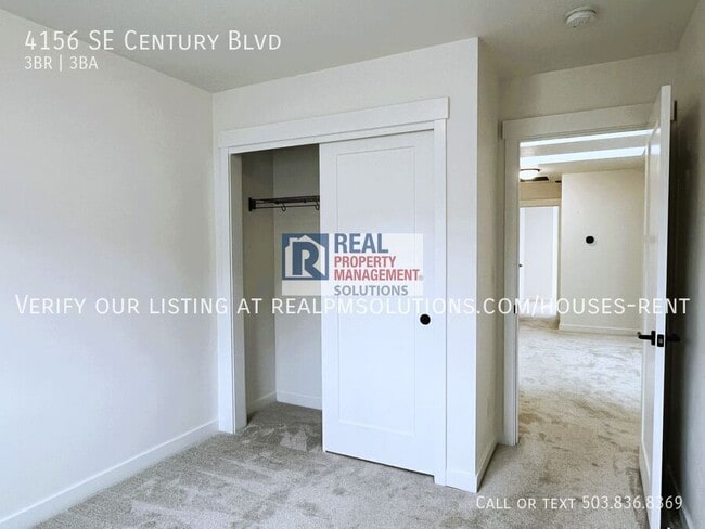 Building Photo - 4156 SE Century Blvd