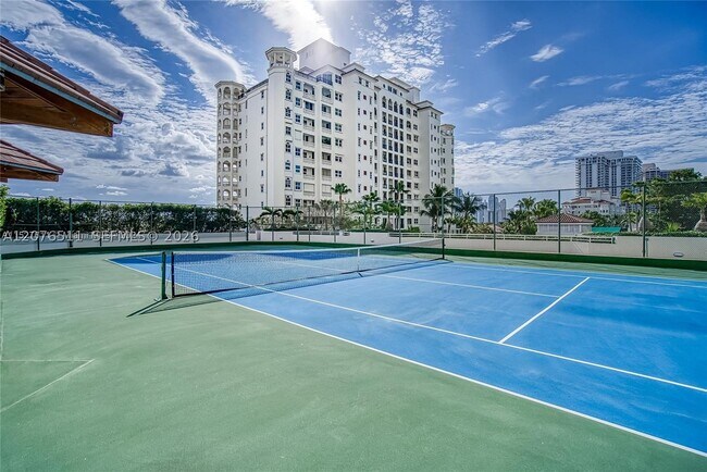 Building Photo - 20185 E Country Club Dr