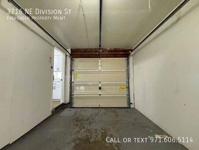 Building Photo - 3716 NE Division St