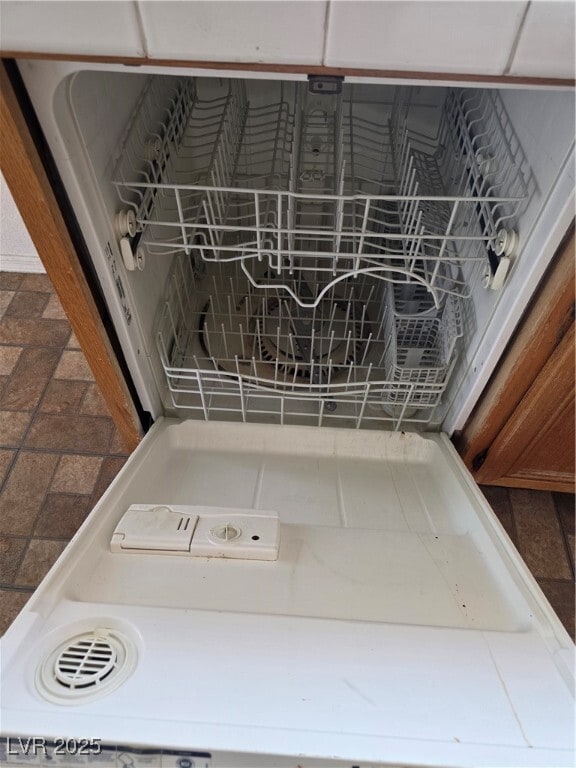 Building Photo - 5409 Ravana Ave