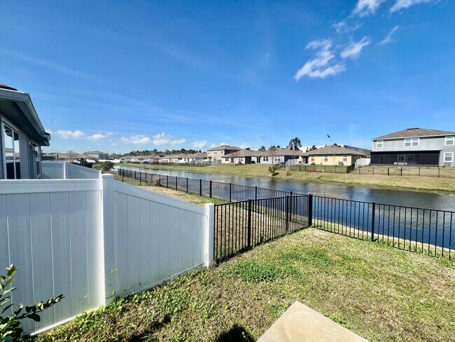 Building Photo - Beautiful 3 Bed, 2 Bath Rental Home – Mode...