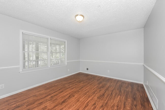 Building Photo - 1805 Woodvalley Ct