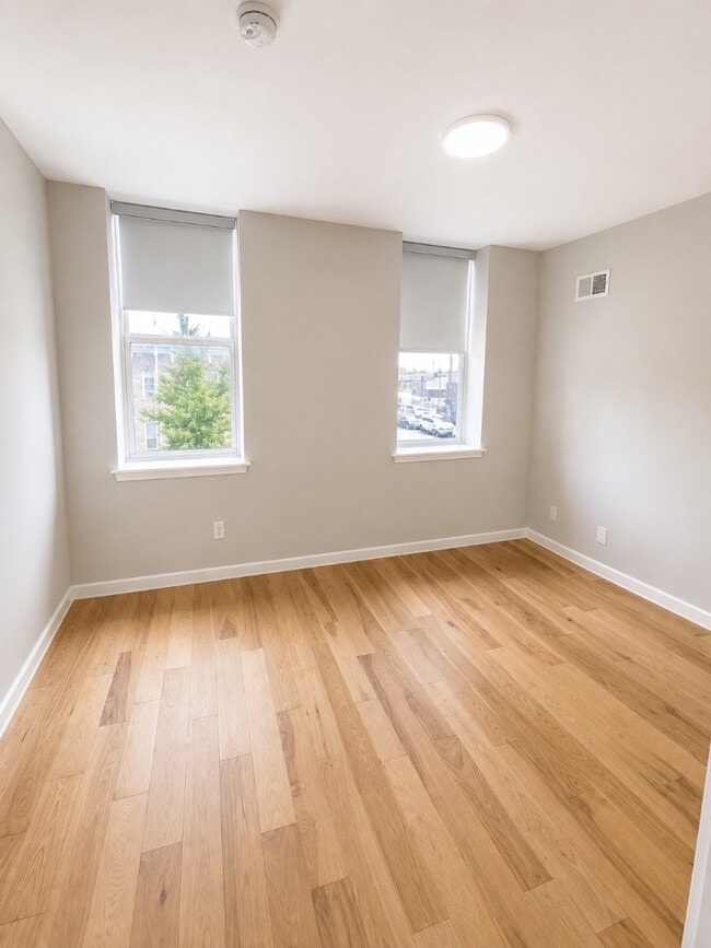 Building Photo - 224 N Patterson Park Ave