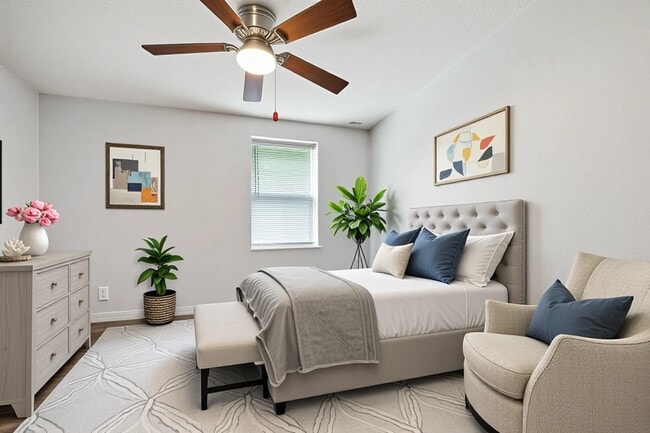 Building Photo - 110 Maplewood St