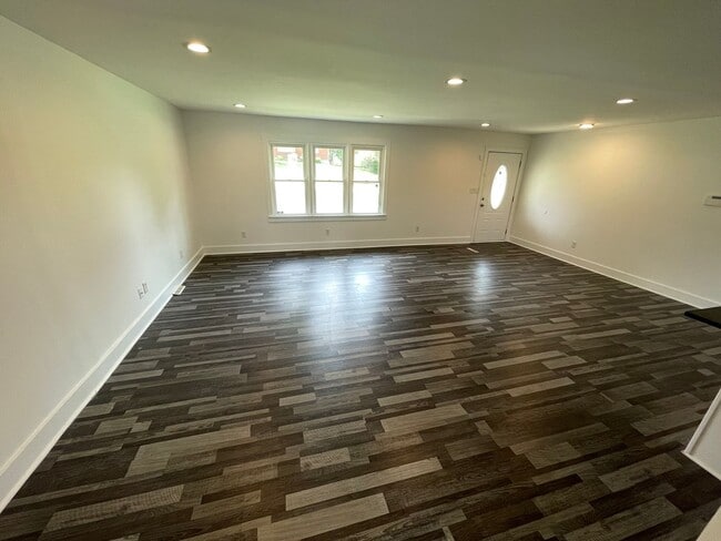 Building Photo - 130 Rockbridge Rd