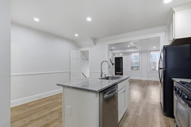 Building Photo - 5414 Belair Rd