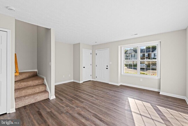 Building Photo - 10505 Tidewater Plains Dr
