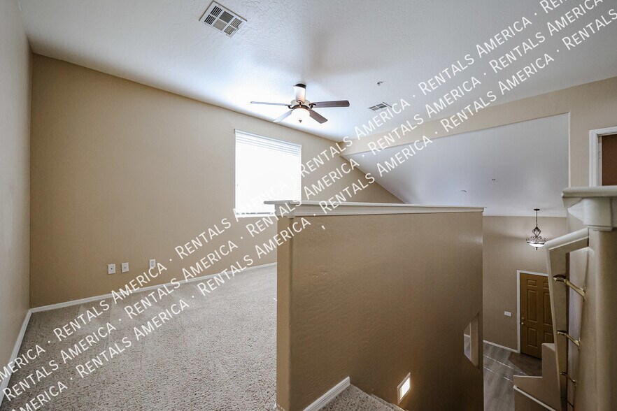 Building Photo - 1225 N 36th St