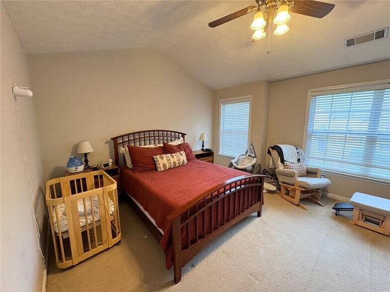 Building Photo - 3082 Kentmere Dr