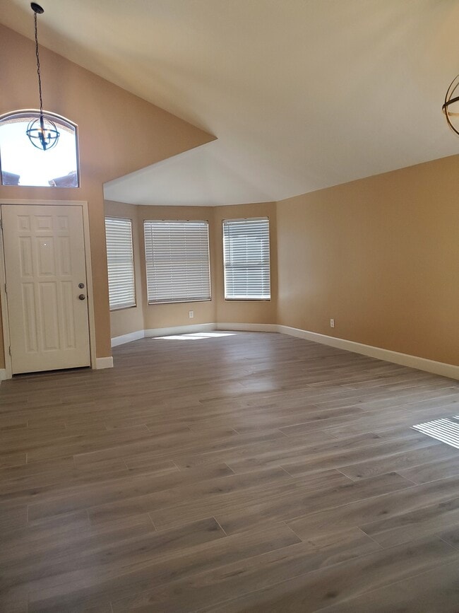 Building Photo - 1737 E Morgan Ct