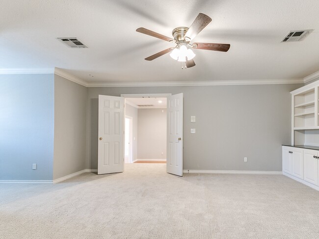 Building Photo - 1307 Brookside Dr