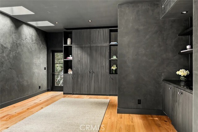 Building Photo - 738 San Lorenzo St