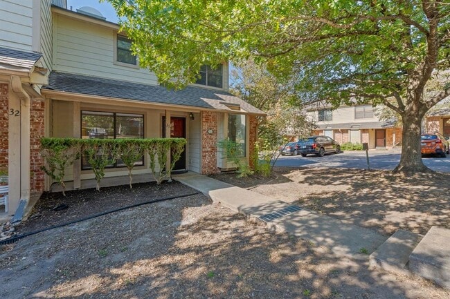 Primary Photo - 3801 Menchaca Rd