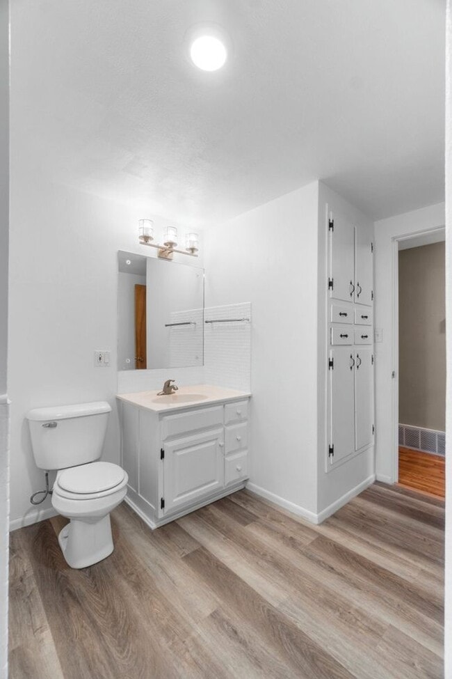 Building Photo - Beautiful House in Cape