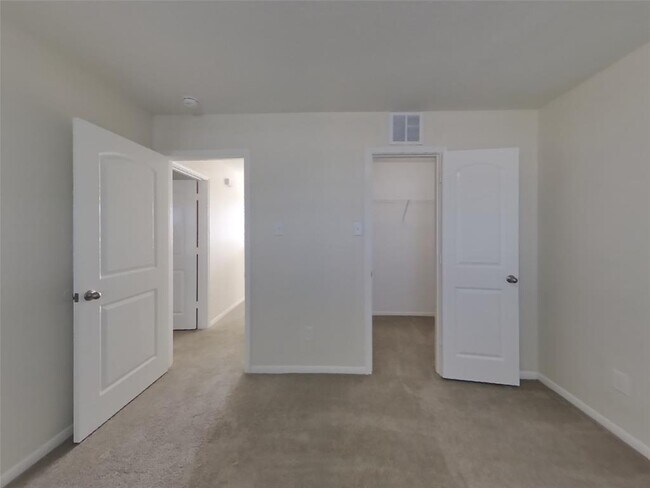 Building Photo - 640 Totem Trail Dr