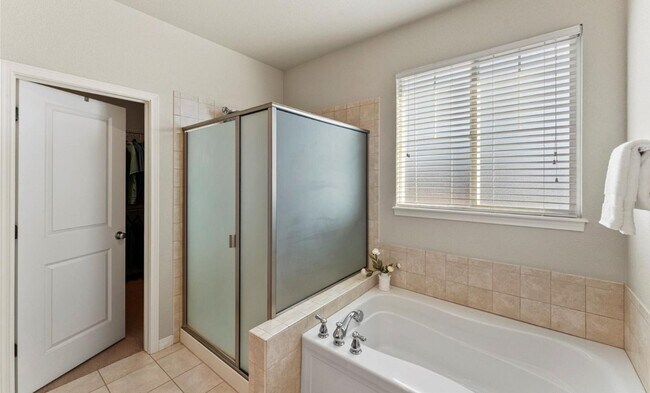 Building Photo - Cordera Home within walking to D20 Schools...