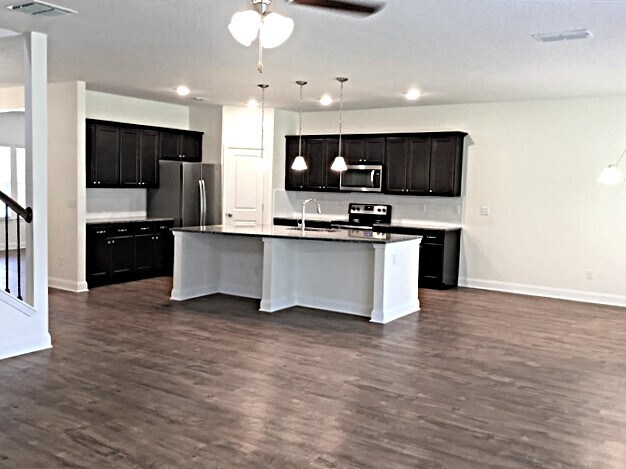 Building Photo - 323 Cortez Dr