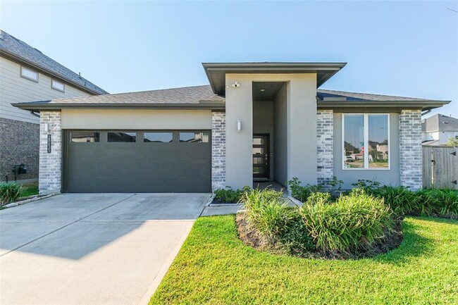 Building Photo - 28635 Hazel Trl