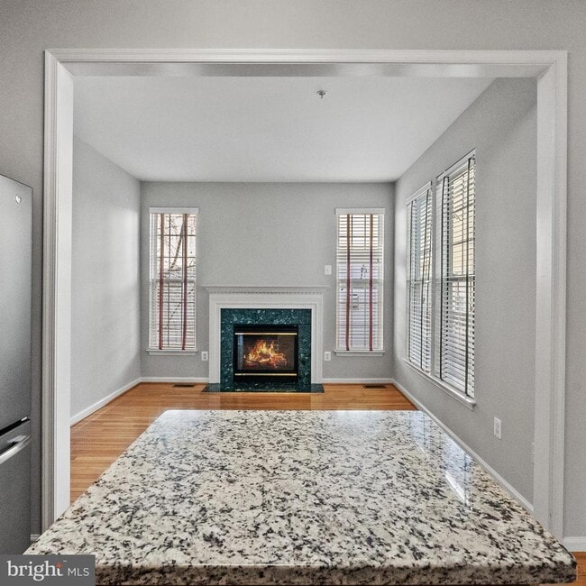 Building Photo - 5006 Grimm Dr