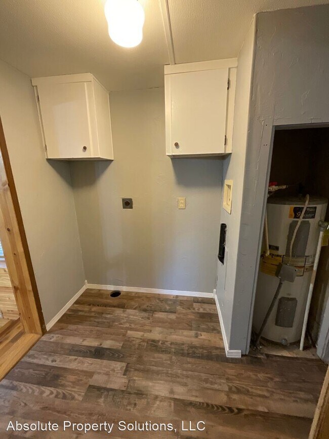 Building Photo - 3 br, 2 bath House - 6993 N Farm Rd 69