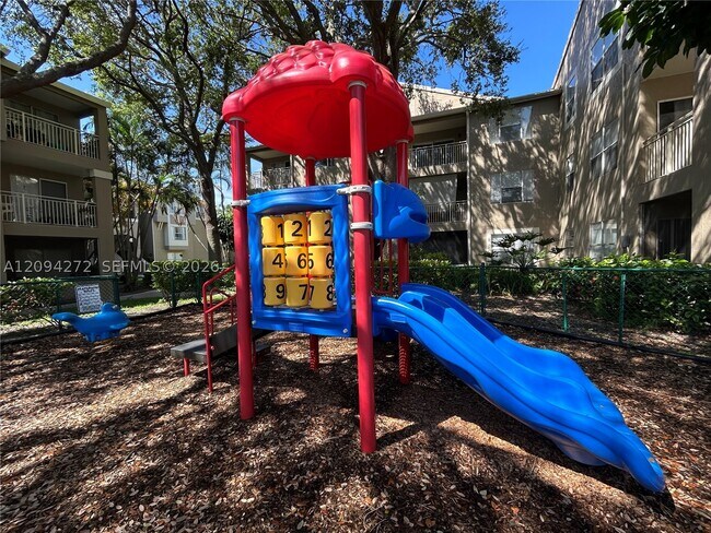 Building Photo - 1740 Palm Cove Blvd