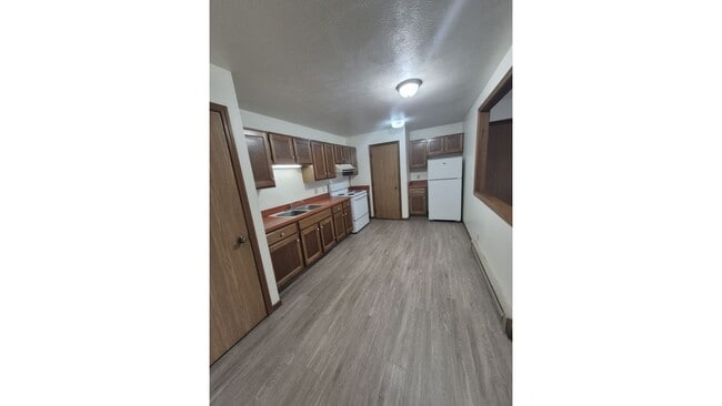 Building Photo - 400 Cadillac St