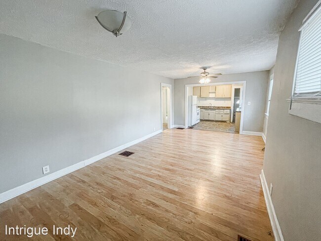 Building Photo - 2 br, 1 bath House - 2230 Woodlawn Ave
