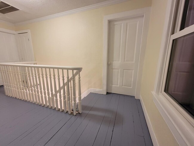 Building Photo - 14212 Shields Bridge Rd