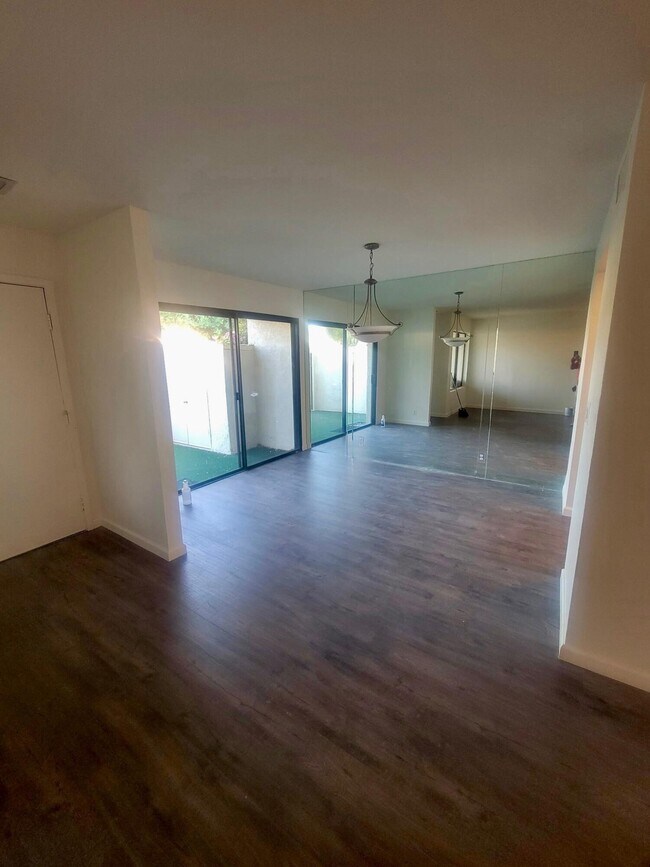 Building Photo - 45421 Lupine Ln