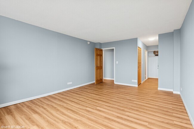 Building Photo - 2200 S Stewart Ave