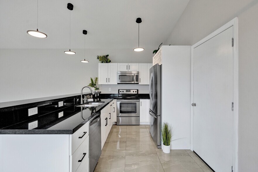 Building Photo - 62 NE 26th St