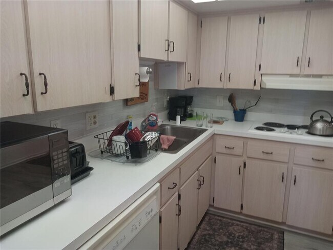 Building Photo - 2467 Finlandia Ln
