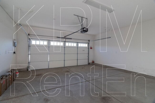 Building Photo - 10940 Portside Dr