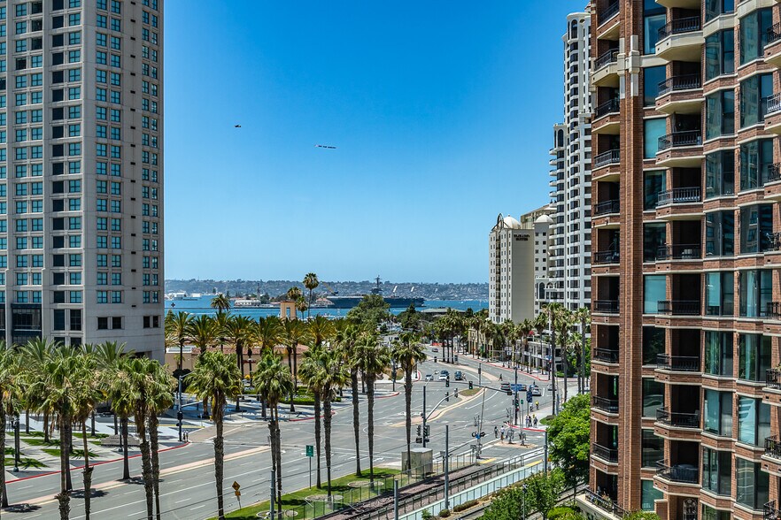 Building Photo - 500 W Harbor Dr
