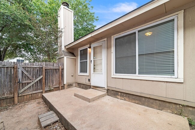 Building Photo - 13711 Letti Ln