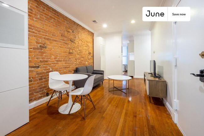 Building Photo - 1835 Mintwood Pl NW