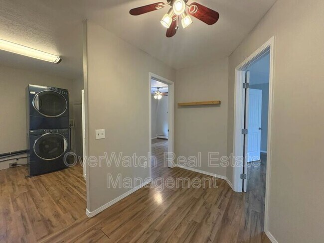 Building Photo - 6121 De Armoun Rd