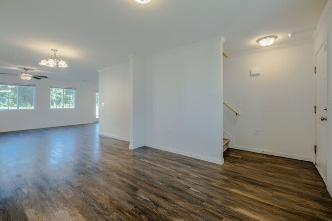 Building Photo - Like new construction 2 story home 4 bedro...